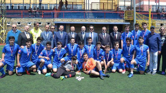 Şehit Ömer Halisdemir Sezonu İlçe Spor Şenlikleri Genç Erkek Futbol Turnuvası Kaymakamlık Kupası finali Yapıldı