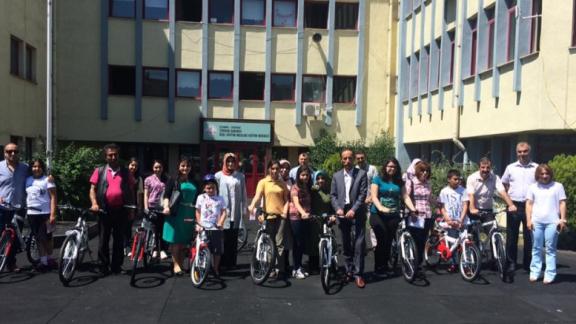 "Türkiye Sağlıklı Beslenme ve Hareketli Yaşam Projesi kapsamında, Bisiklet Dağıtımı Yapıldı