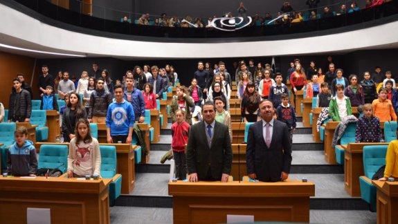 Üsküdar Belediye Meclis Salonunda Okul Meclis Başkanları Toplantısı gerçekleştirildi.