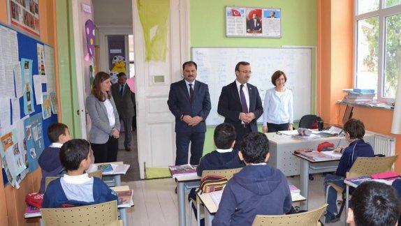 İlçe Milli Eğitim Müdürümüz Sinan AYDIN, Surp Haç Ermeni Okulları´nı ziyaret etti.