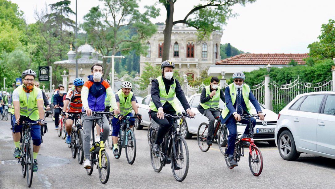 Bakanımız Sayın Ziya SELÇUK'un katılımlarıyla gerçekleştirilen Dünya Bisiklet Günü Etkinliği